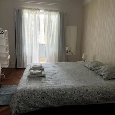 Only 3 People Center Of *